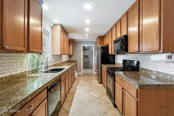 Phoenix, AZ 85013,1402 W COLTER Street