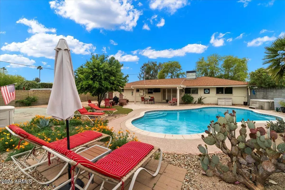 Phoenix, AZ 85013,1402 W COLTER Street