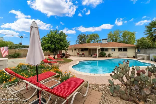 1402 W COLTER Street, Phoenix, AZ 85013