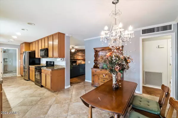 Phoenix, AZ 85013,1402 W COLTER Street