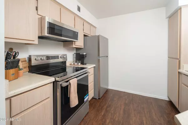 Phoenix, AZ 85016,2025 E CAMPBELL Avenue #145