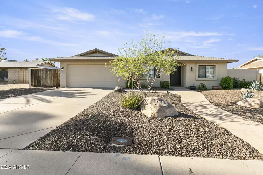 5930 E GELDING Drive, Scottsdale, AZ 85254