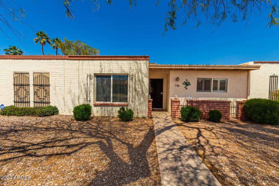 746 E LAUREL Drive, Casa Grande, AZ 85122