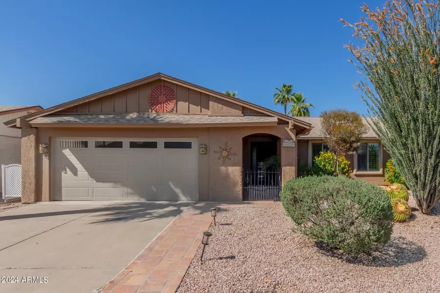 8030 E FLOSSMOOR Avenue, Mesa, AZ 85208