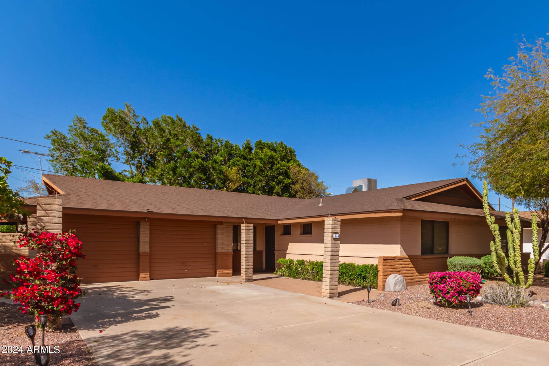 Tempe, AZ 85282,1144 E DEL RIO Drive