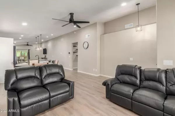 Chandler, AZ 85225,1541 E GARY Drive