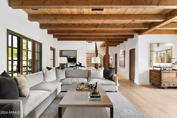 Paradise Valley, AZ 85253,7525 N SHADOW MOUNTAIN Road