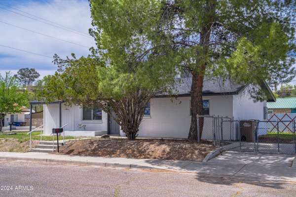 Wickenburg, AZ 85390,426 N JACKSON Street