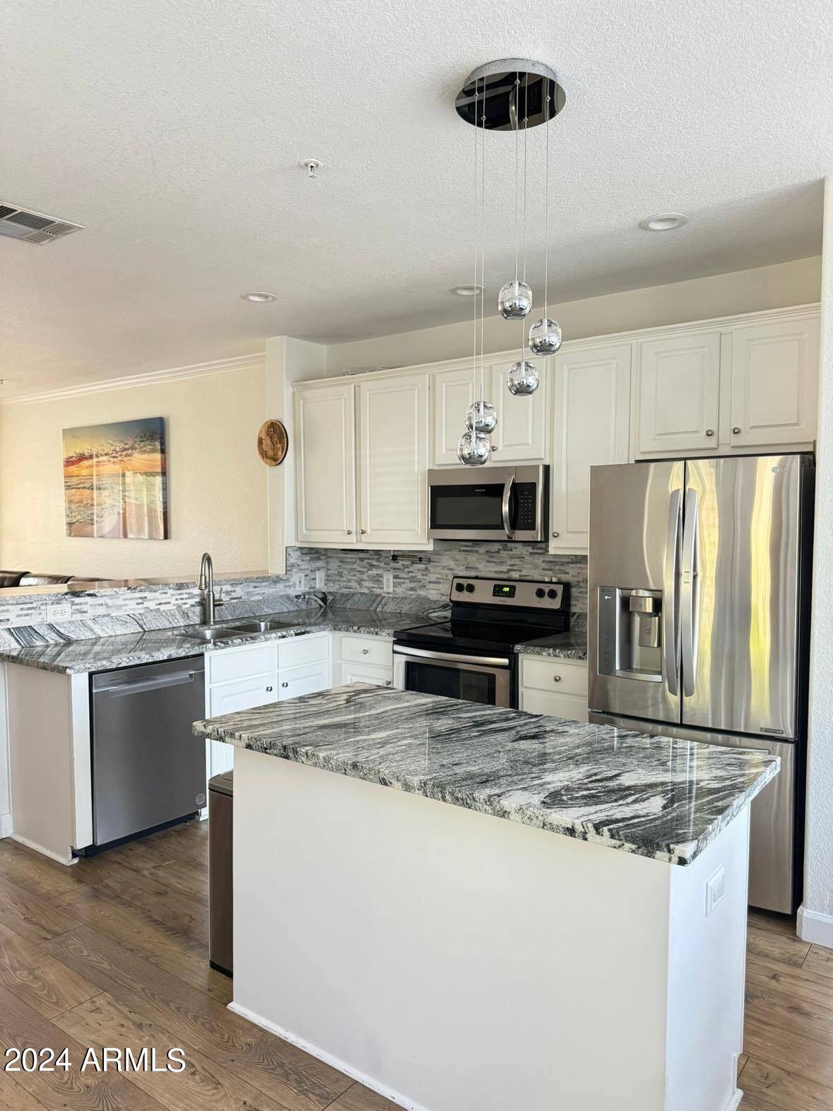 Phoenix, AZ 85032,4465 E PARADISE VILLAGE Parkway #1151