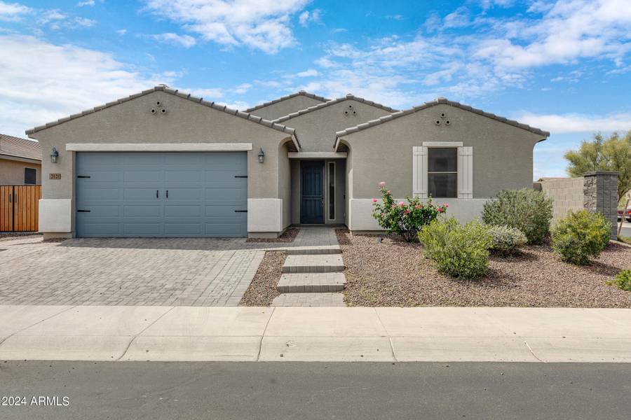 3931 E Caitlin Drive, San Tan Valley, AZ 85140