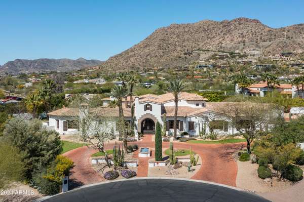 Paradise Valley, AZ 85253,5842 E Redwing Road