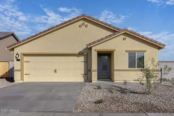 664 W CROWNED DOVE Trail, Casa Grande, AZ 85122