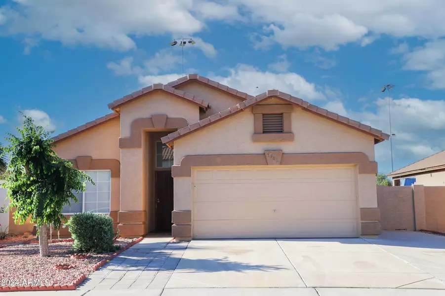 7563 W KRALL Street, Glendale, AZ 85303