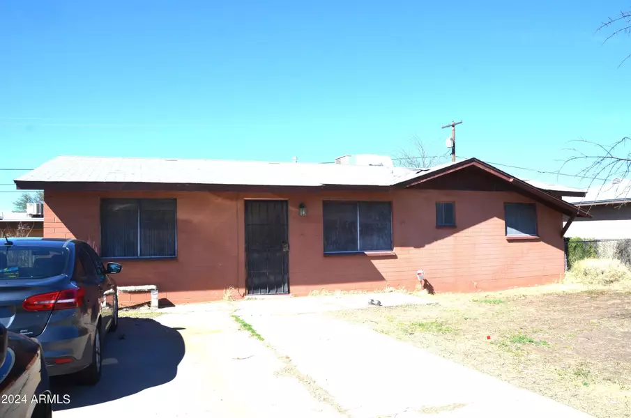 654 W CAROLINE Street, Coolidge, AZ 85128