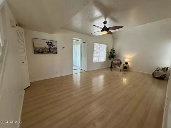 Mesa, AZ 85202,1342 W EMERALD Avenue #368