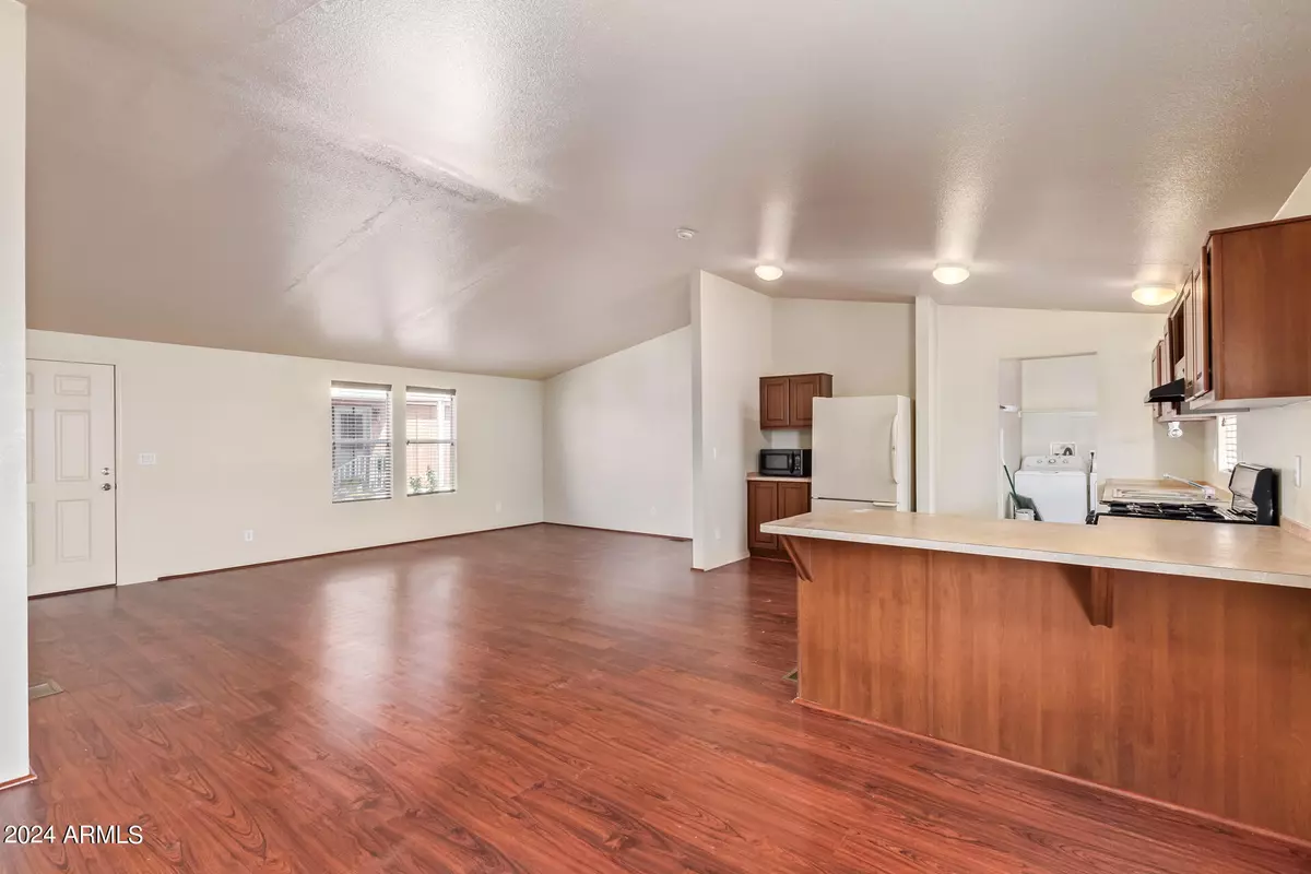 Mesa, AZ 85208,9431 N Coralbell Avenue #171