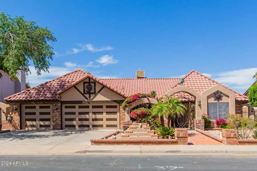 1114 W MESETO Avenue, Mesa, AZ 85210