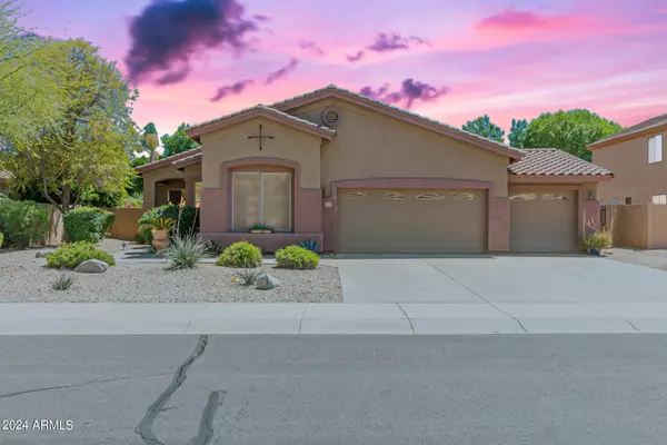 1369 E HARRISON Street, Gilbert, AZ 85295