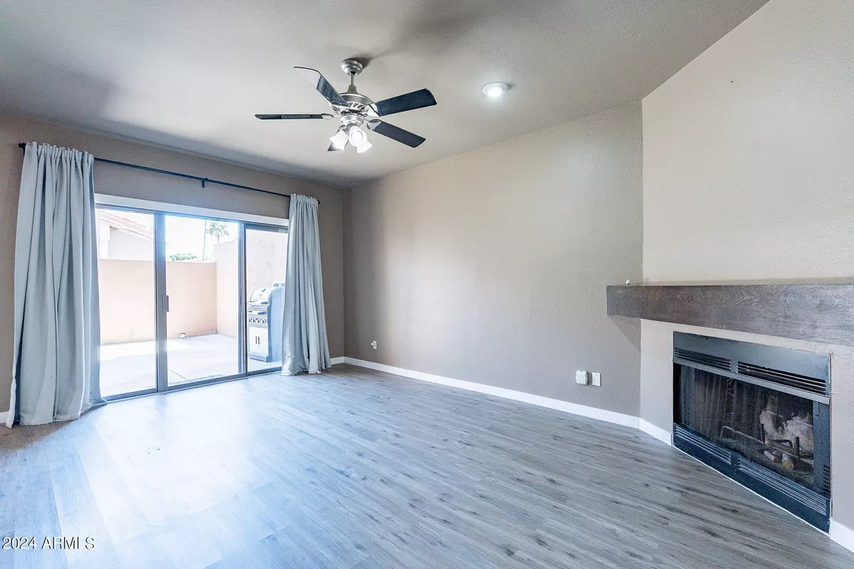 Scottsdale, AZ 85254,5640 E BELL Road #1075