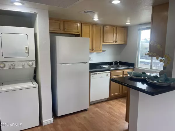 Phoenix, AZ 85022,12440 N 20TH Street #214