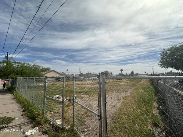 Phoenix, AZ 85008,2019 N 26TH Place #10