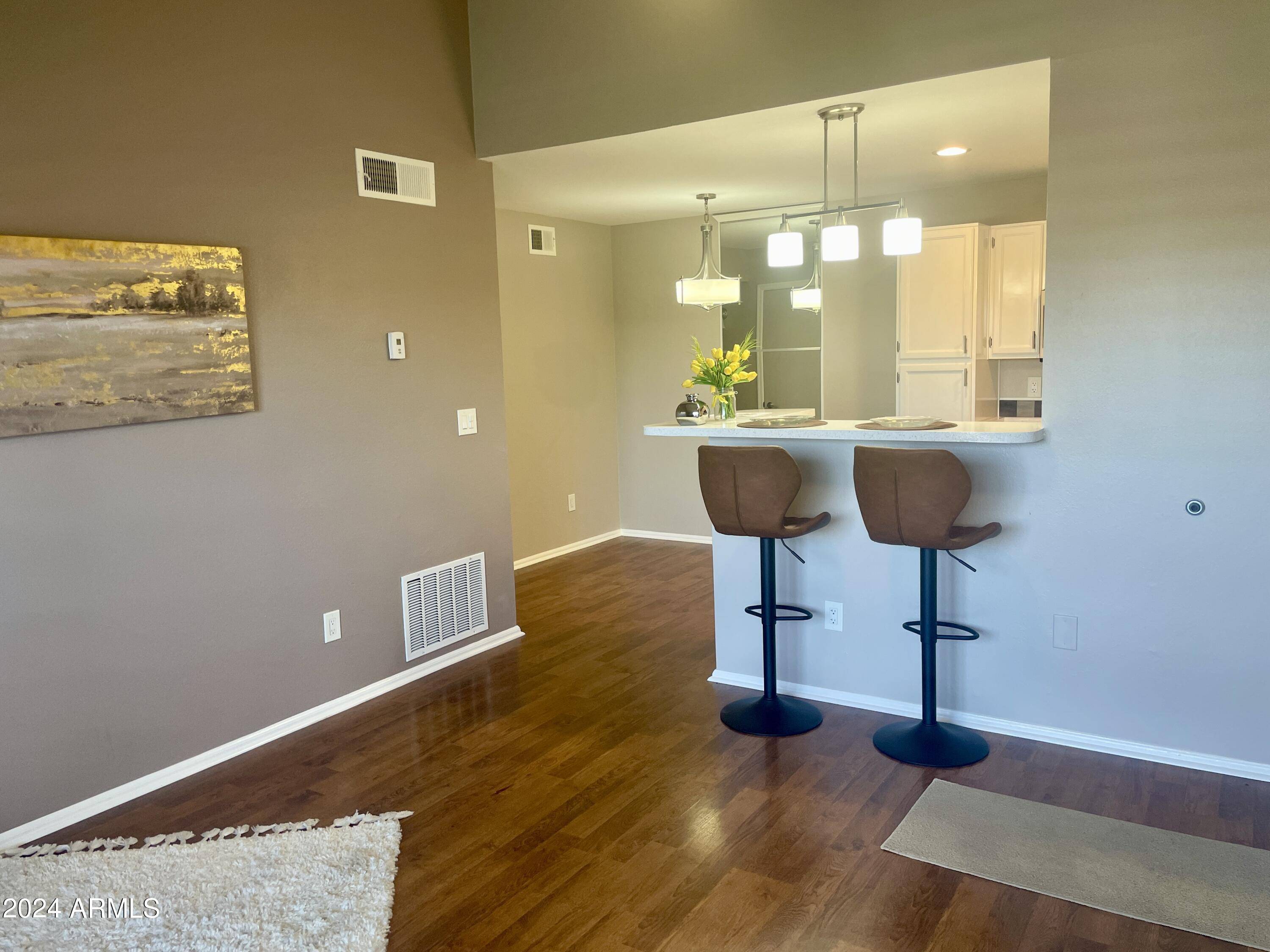 Mesa, AZ 85210,623 W GUADALUPE Road #201