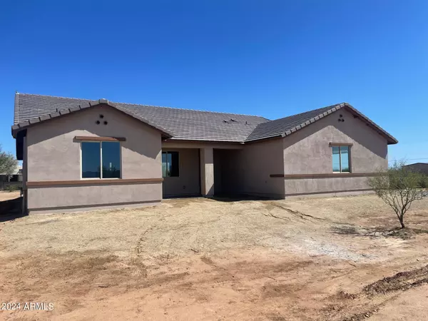 25524 W MADRE DEL ORO Drive, Wittmann, AZ 85361