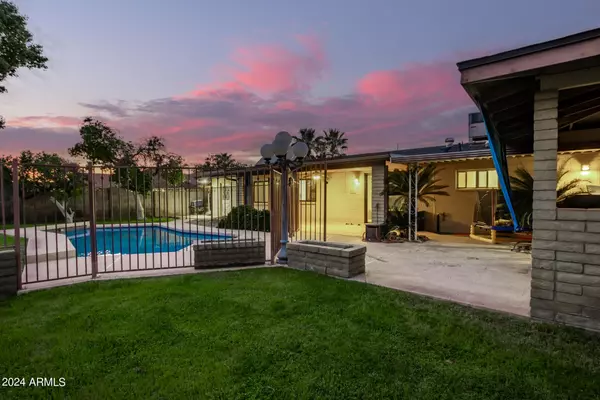 Glendale, AZ 85302,4325 W SELDON Lane