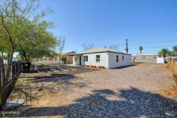 Phoenix, AZ 85009,374 N 20TH Drive