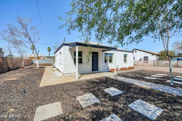 Phoenix, AZ 85009,374 N 20TH Drive