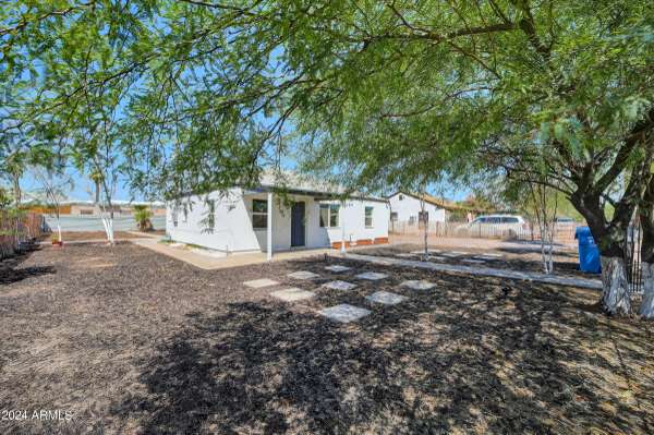 Phoenix, AZ 85009,374 N 20TH Drive