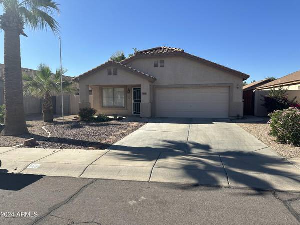 869 W PARK Avenue,  Gilbert,  AZ 85233