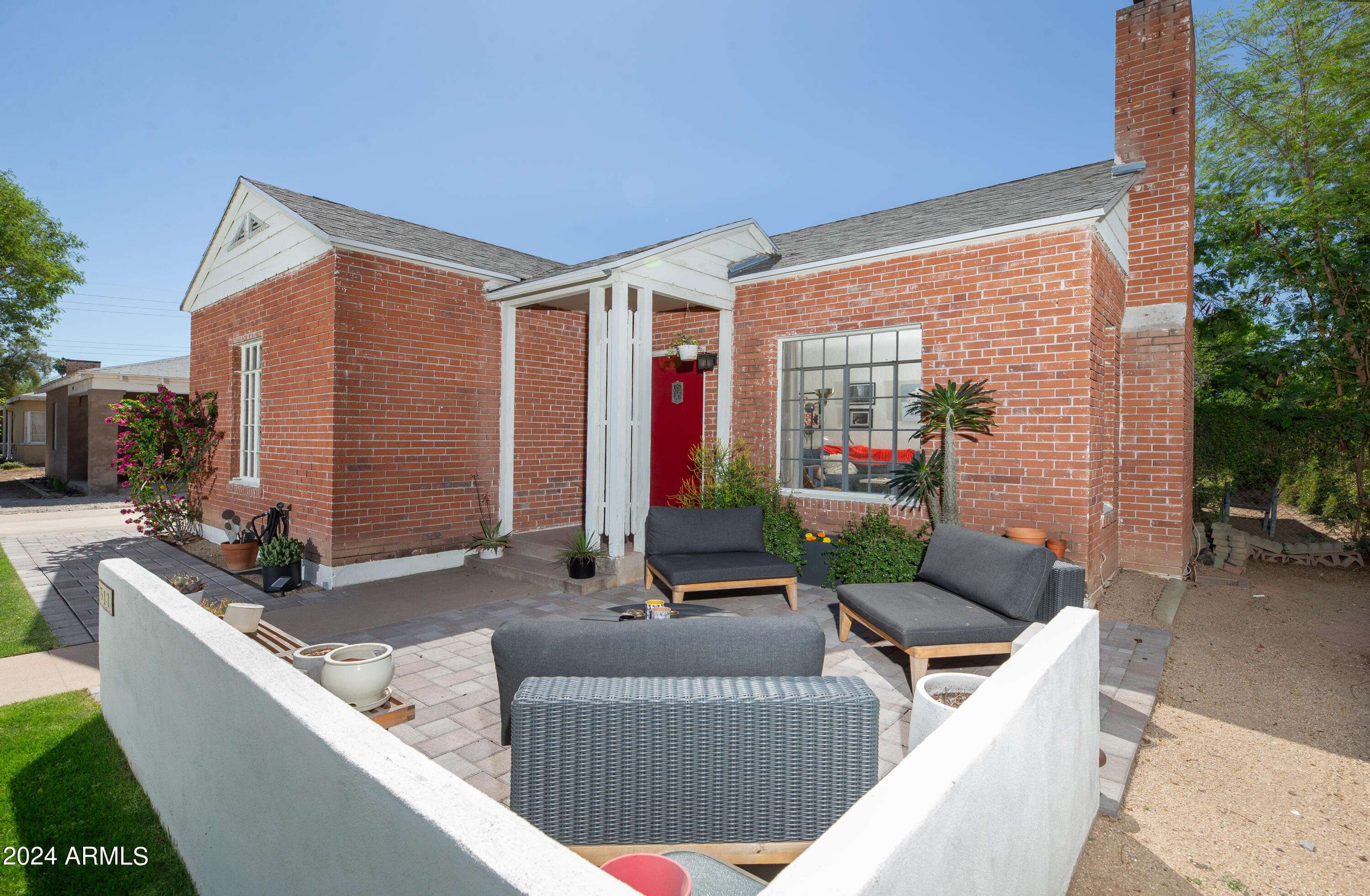 Phoenix, AZ 85013,311 W CAMPBELL Avenue