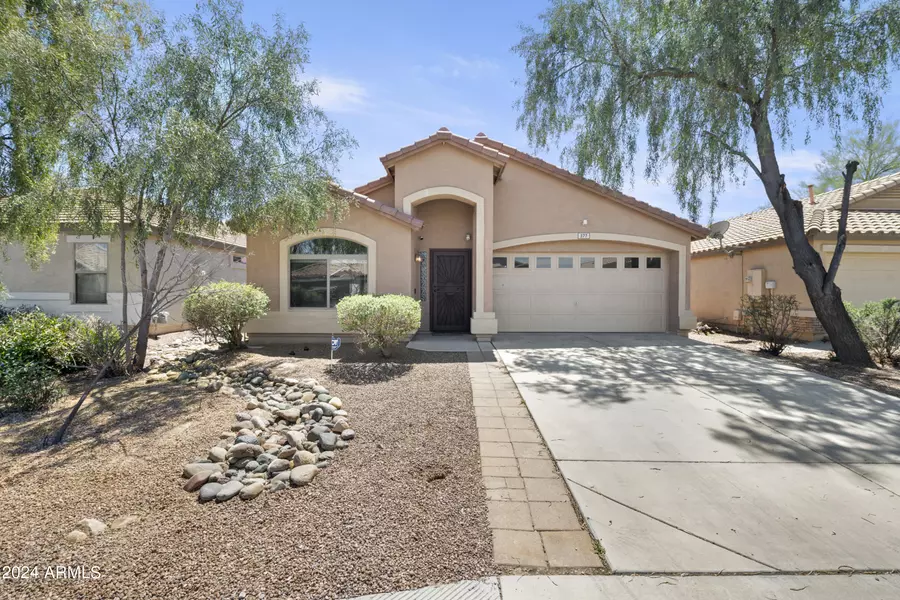 377 E JEANNE Lane E, San Tan Valley, AZ 85140