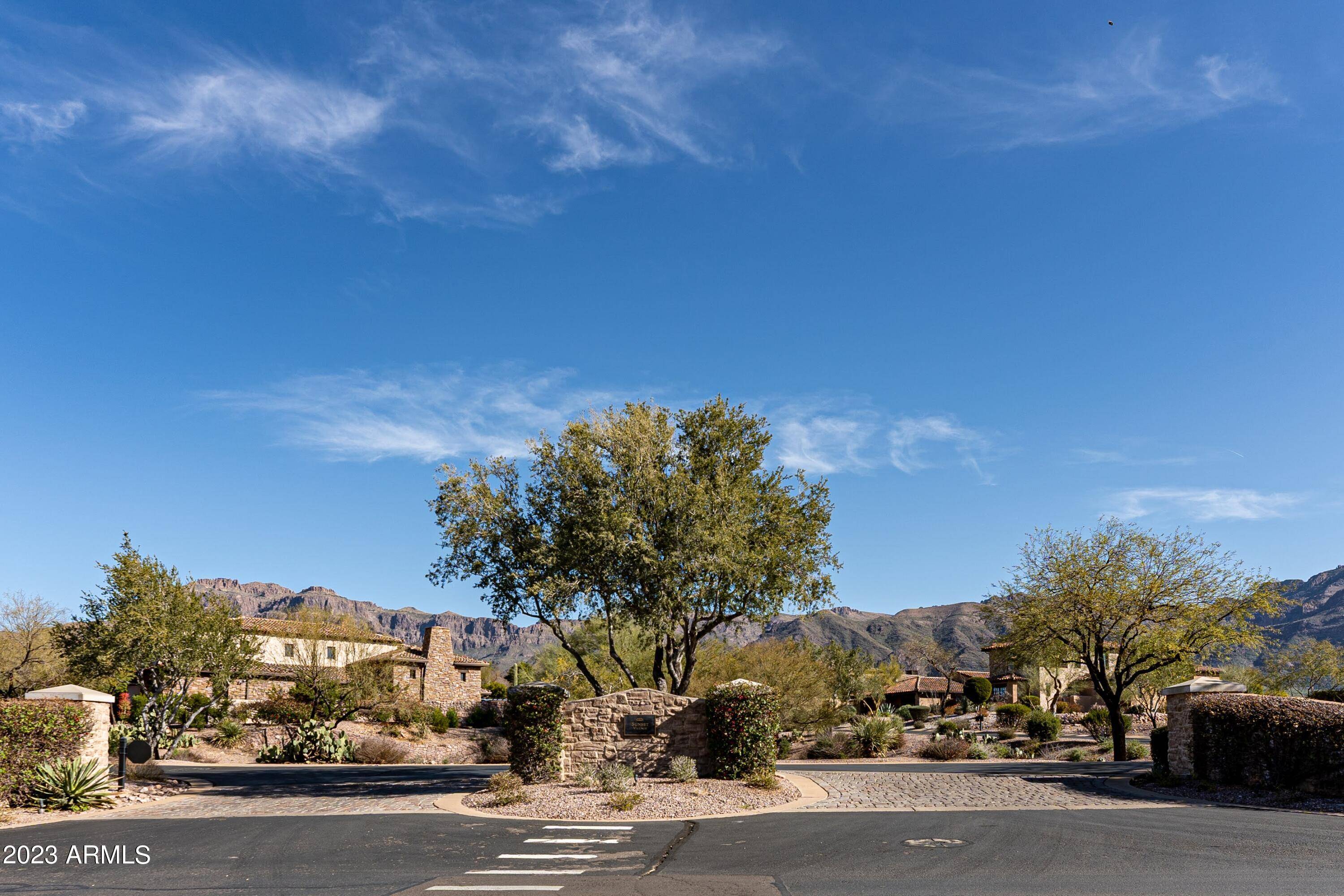 Gold Canyon, AZ 85118,9357 E SKYLINE Trail #16