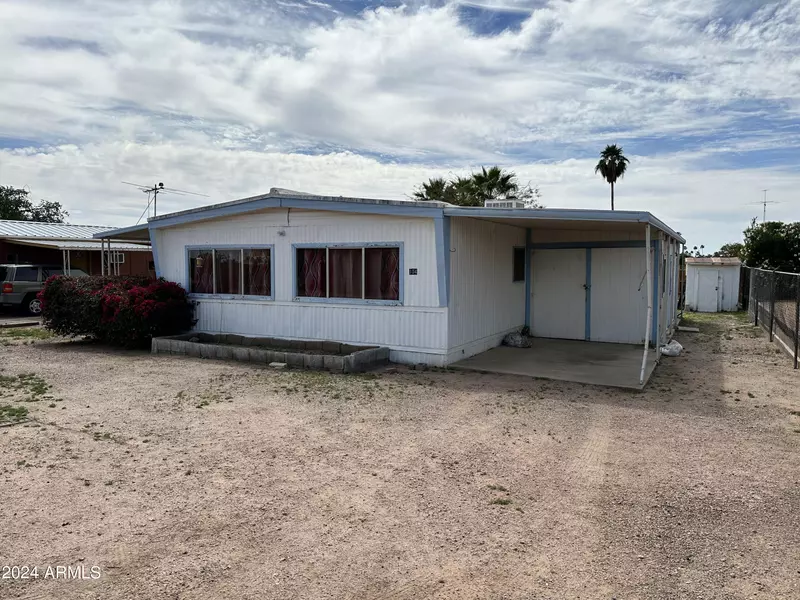 104 N 114TH Street, Apache Junction, AZ 85120