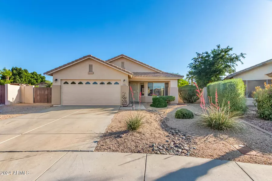 7683 W ANGELS Lane, Peoria, AZ 85383