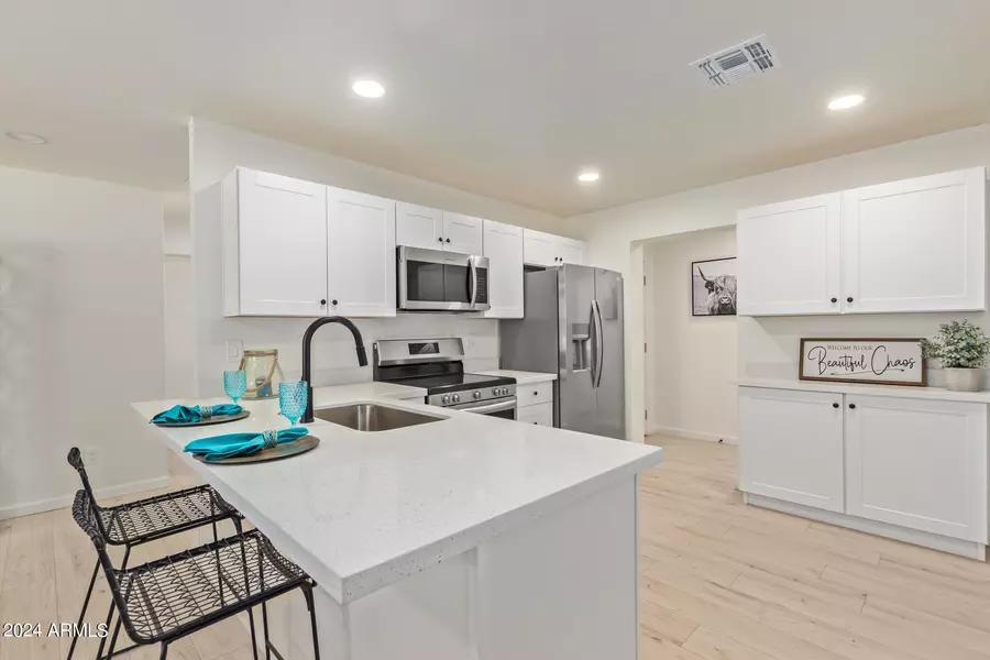 533 S STANDAGE --, Mesa, AZ 85202