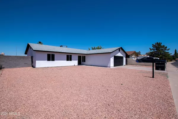 Mesa, AZ 85201,102 W HILLVIEW Street