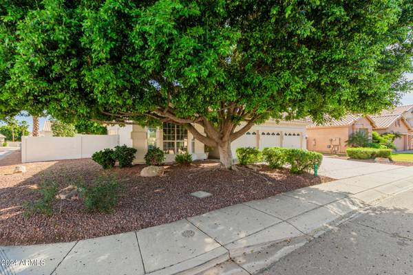 Phoenix, AZ 85023,721 W KELTON Lane