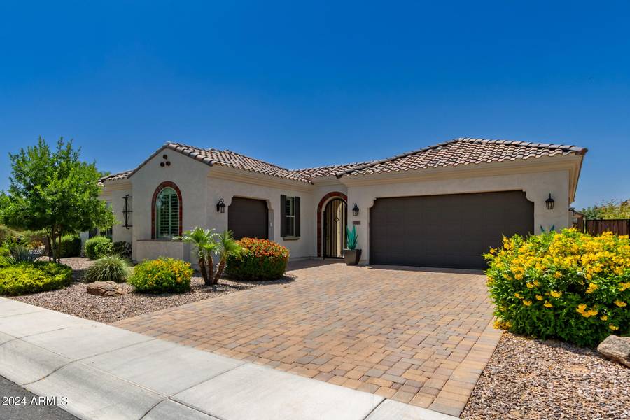 3581 E AQUARIUS Place, Chandler, AZ 85249