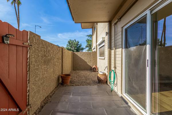 355 E THOMAS Road #B102, Phoenix, AZ 85012