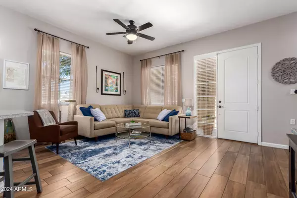 Chandler, AZ 85225,124 N CALIFORNIA Street #5