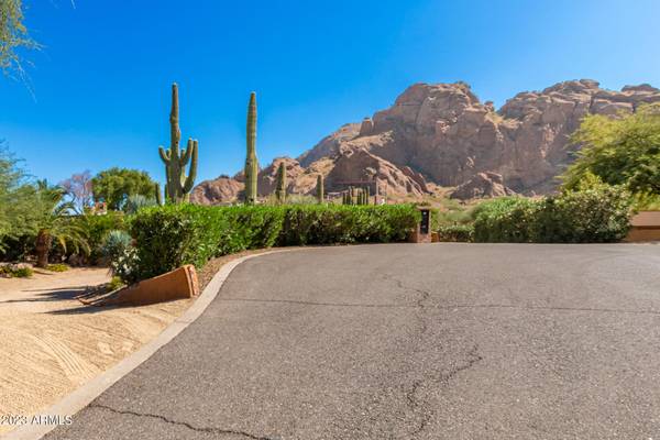 Paradise Valley, AZ 85253,4821 E MARSTON Drive