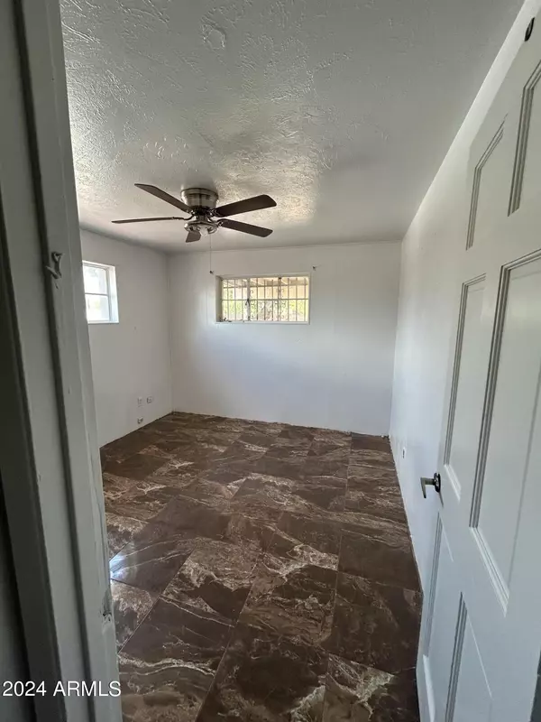 Phoenix, AZ 85017,2912 W Campbell Avenue