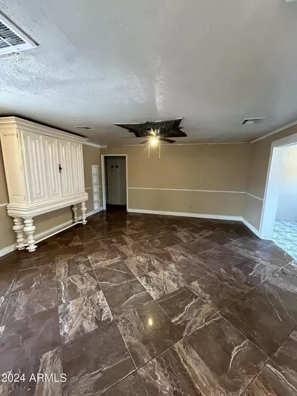 2912 W Campbell Avenue,  Phoenix,  AZ 85017