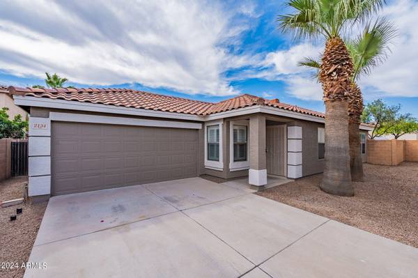 2134 E SPRUCE Drive, Chandler, AZ 85286