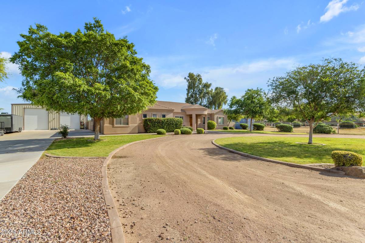 San Tan Valley, AZ 85140,1754 E PAINT HORSE Place