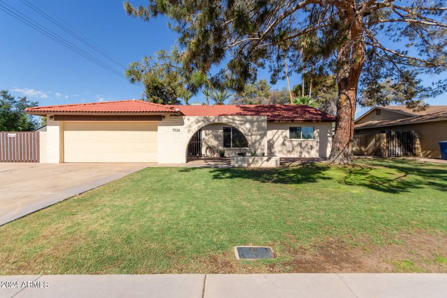 7526 S FOREST Avenue, Tempe, AZ 85283