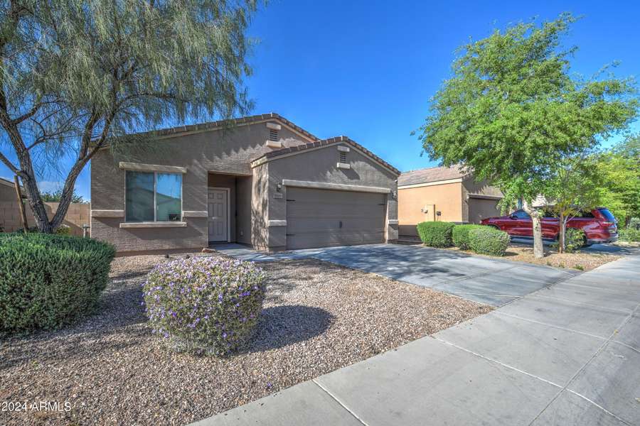 8146 W ENCINAS Lane, Phoenix, AZ 85043